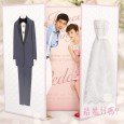 The story of a divorced wedding planner who still believes in marriage and a bachelor divorce lawyer who doesn�t.